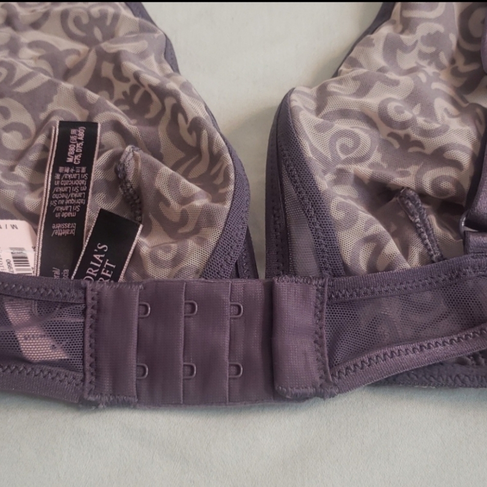 NWT Victoria Secret Velvet Bralette. Hp🔥🔥🔥 - Picture 5 of 5
